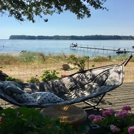 Semesterbostad Holiday Tubbi - 10m From The Sea In Se Jutland