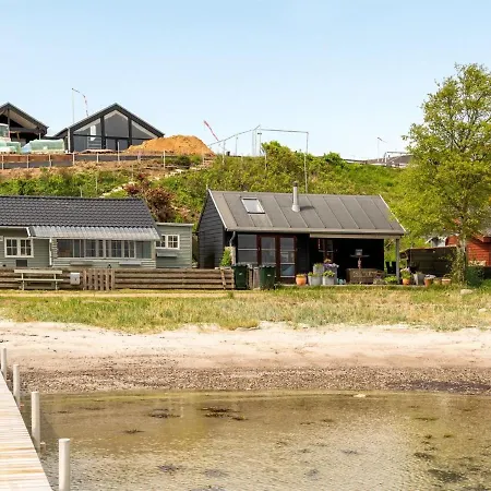 Semesterbostad Holiday Tubbi - 10m From The Sea In Se Jutland *